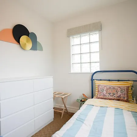Fabulous 3-bedroom Across St Michaels Mount Marazion