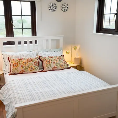 Fabulous 3-bedroom Across St Michaels Mount * Marazion